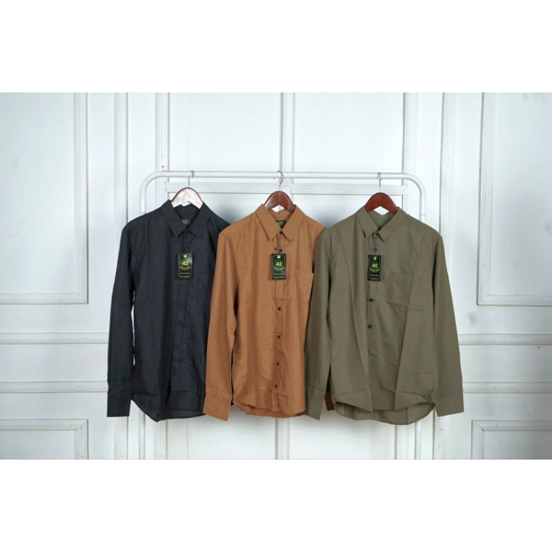 kemeja polos pria tangan panjang,kemeja slimfit pria,baju pria tangan panjang,kemeja tangan panjang 