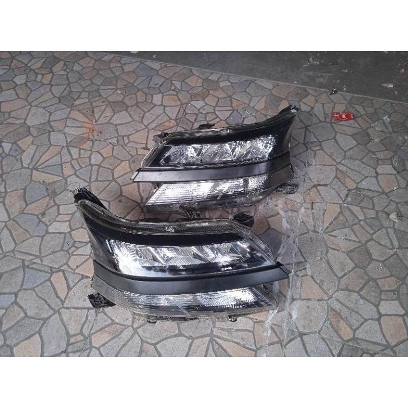 Headlamp Avanza 2019 2020