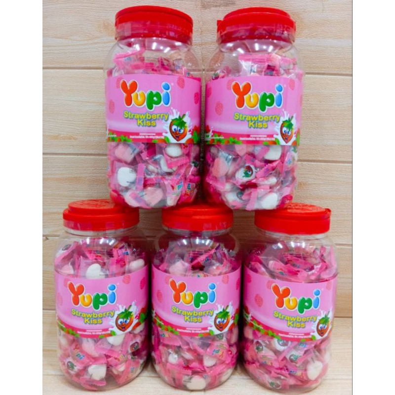 

Yupi Toples Jar Strawberry Kiss