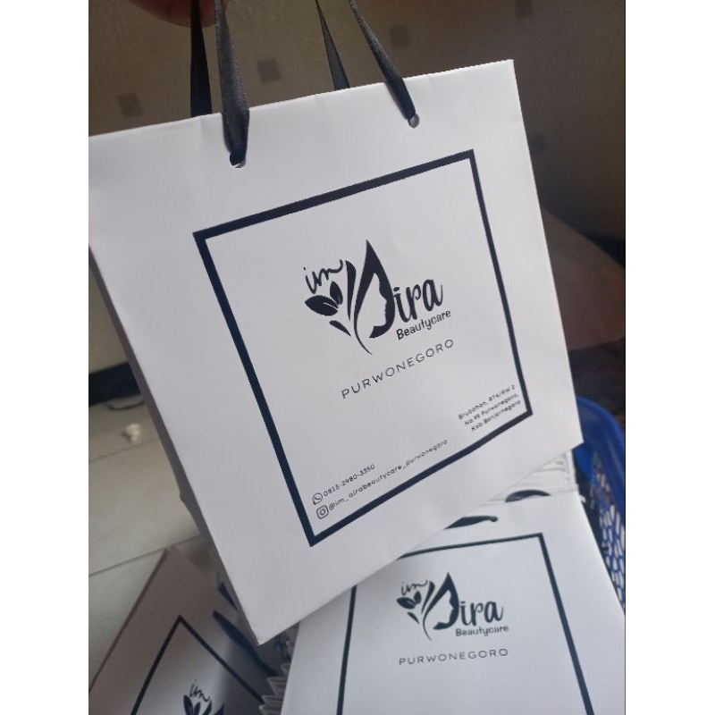 

Paperbag eksklusif. Ukuran Custom sesuai request