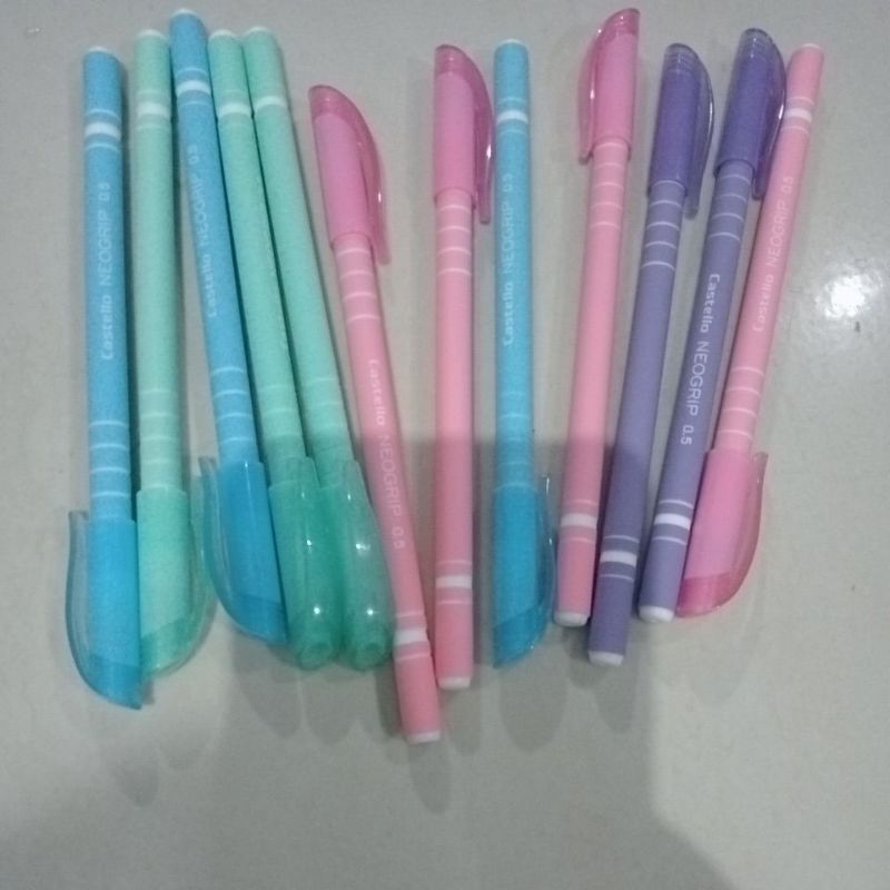 

Polpen Castello Neogrip tinta Hitam 0.5