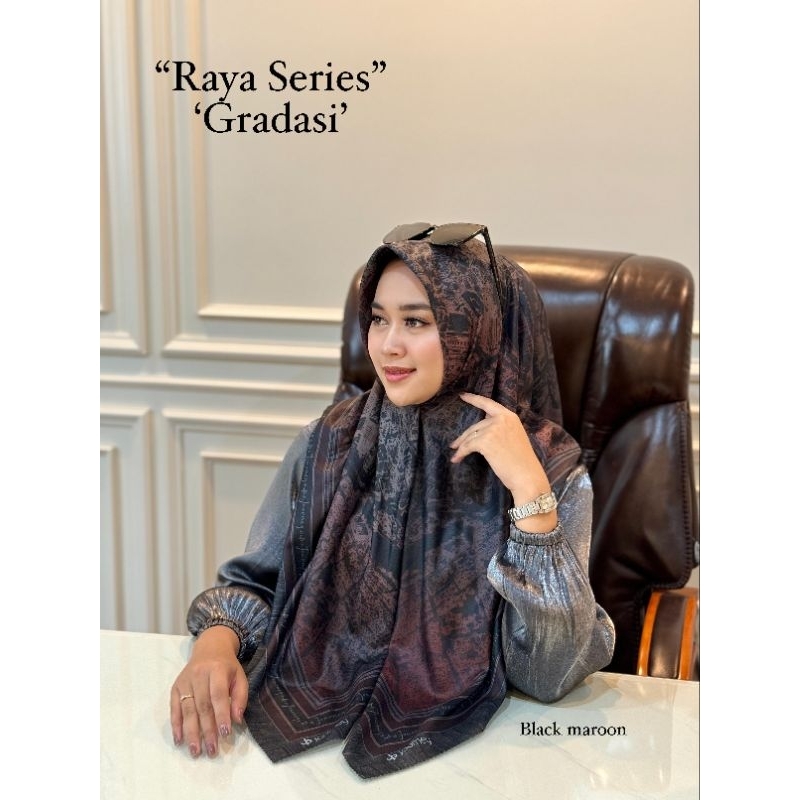 Hijab Segiempat Journey Scarves Raya Gradasi Black Maroon