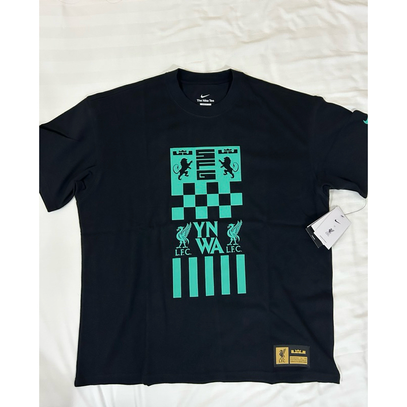 Nike T-Shirt Tee Liverpool with Lebron James