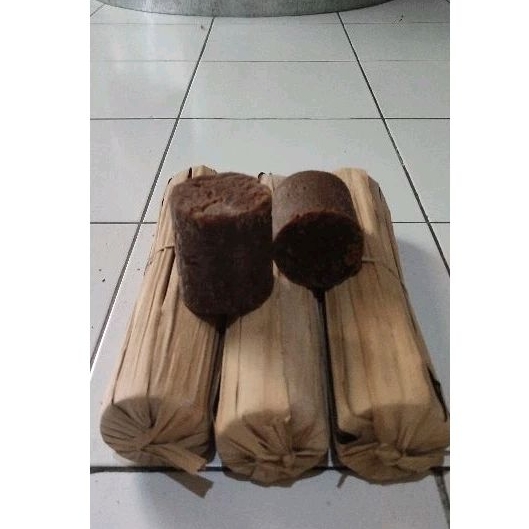 

GULA AREN GULA KAWUNG ASELI TANPA CAMPURAN BUNGKUS DAUN 1KG