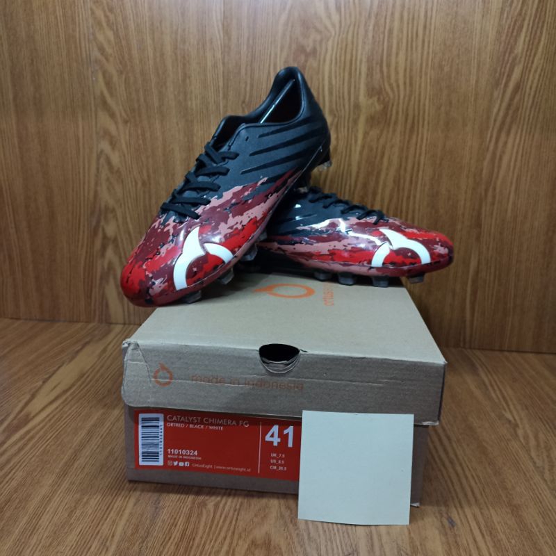 Sepatu Bola Ortus Catalyst Chimera FG (Ortred/Black/White)