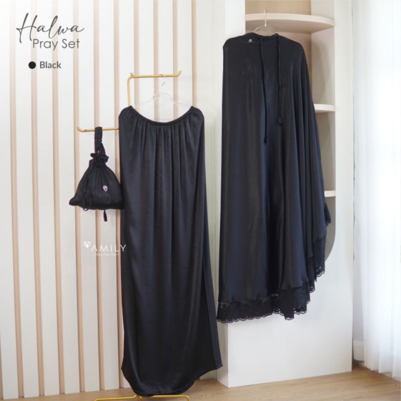 MUKENA HALWA (MUKENA SILK PREMIUM) BY AMILY HIJAB // MUKENA HITAM POLOS SILK PREMIUM