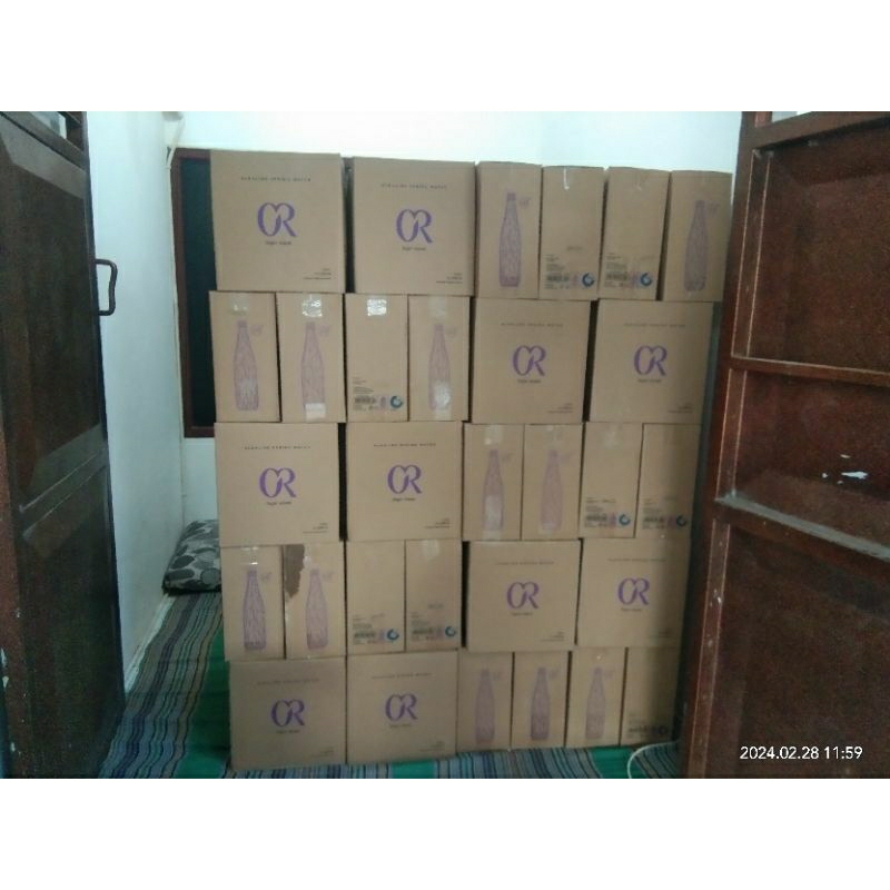 

spring water alkaline PH 9+