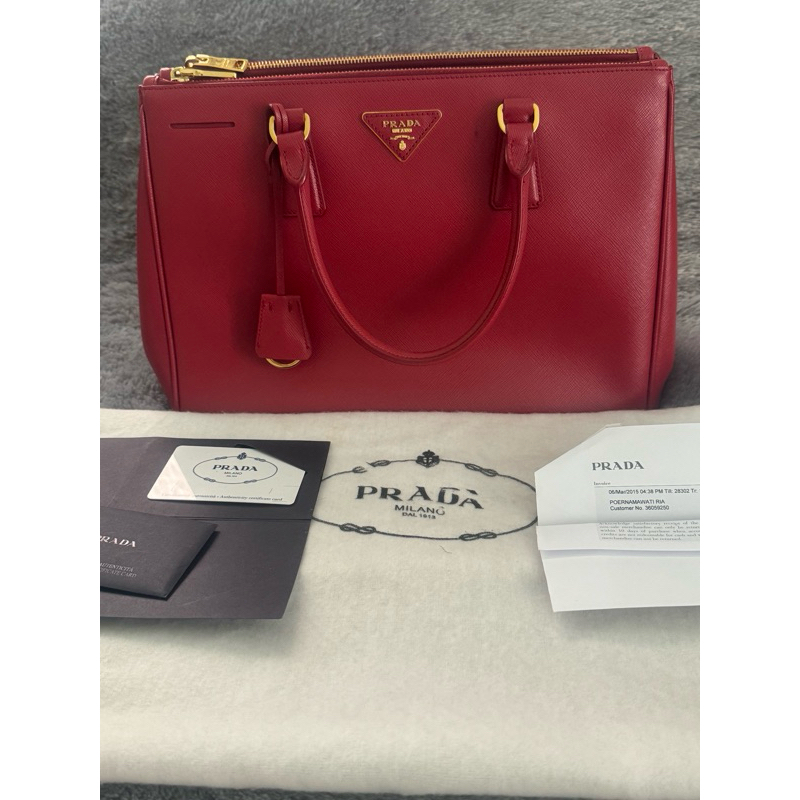 Prada Saffiano Red preloved Sale Authentic