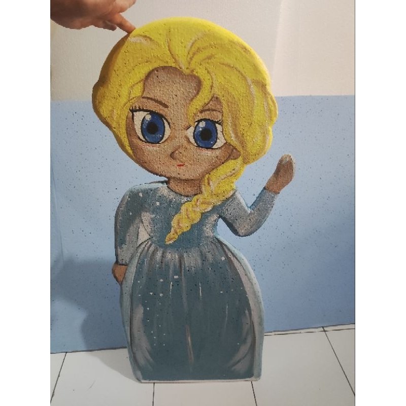 sterofoam standing  karakter elsa frozen