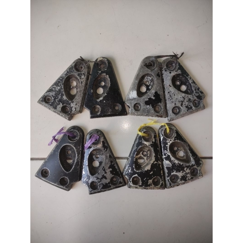 kupingan lampu depan tiger revo awal(2007)/tiger lama ori kode KCJ