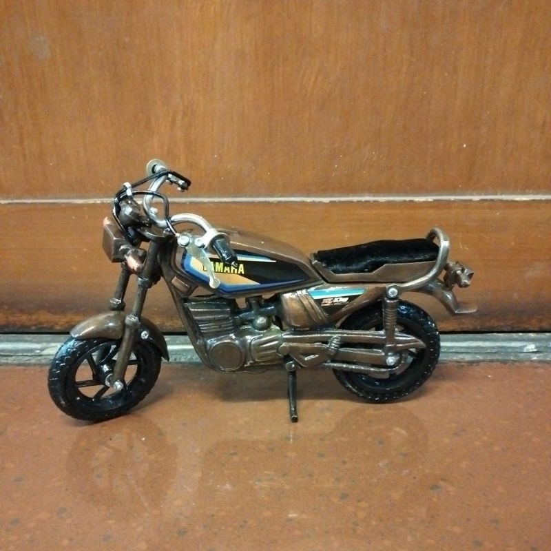 diecast miniatur sepeda motor yamaha RX King