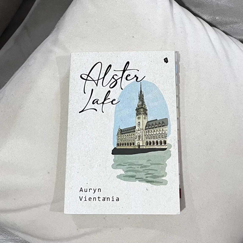 Preloved Novel Alster Lake by Auryn Vientania (Original)
