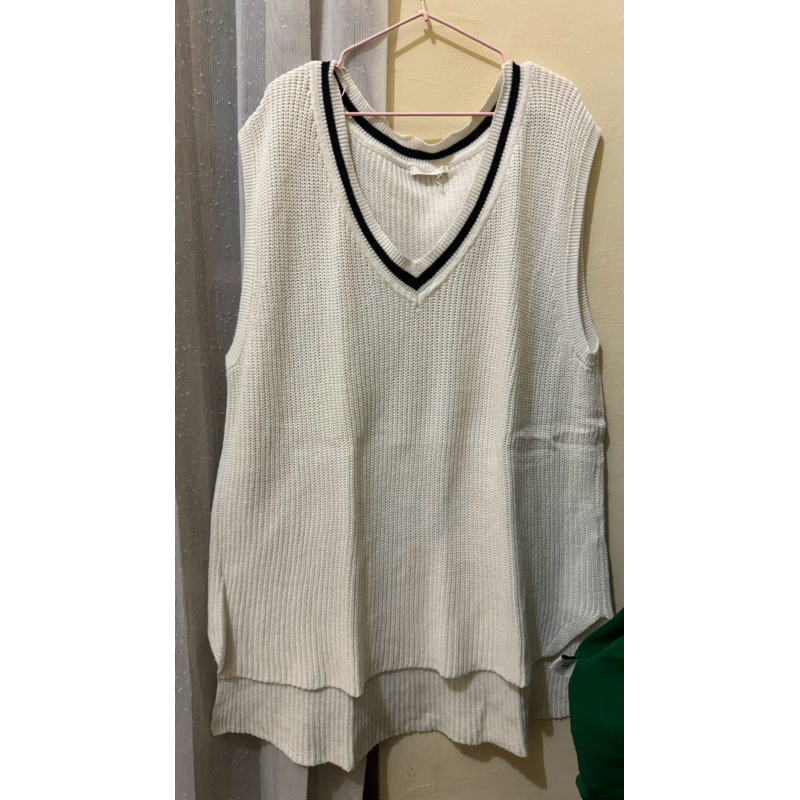 [PRELOVED] Rompi rajut / vest rajut/ vest knit/ vest putih/ knitwear/ baju rajut/ vest