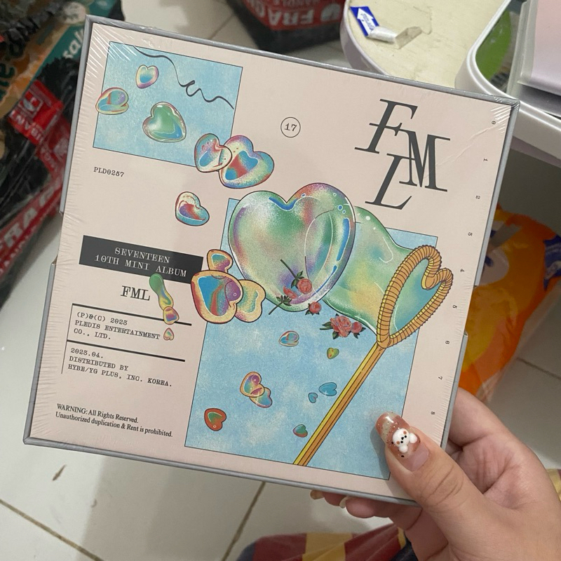 PELUNASAN SEVENTEEN MERCH CARATLAND OUTER 2024