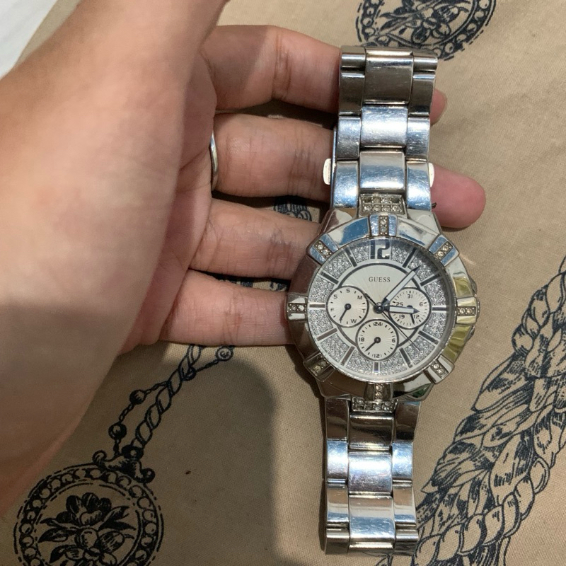 jam tangan wanita silver guess