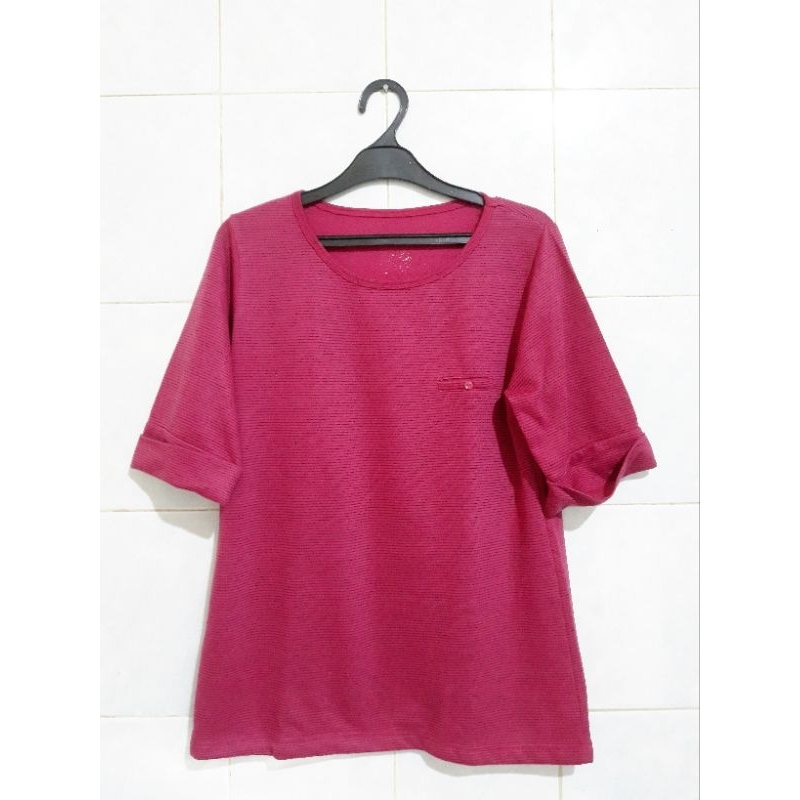 Kaos merah maroon salur