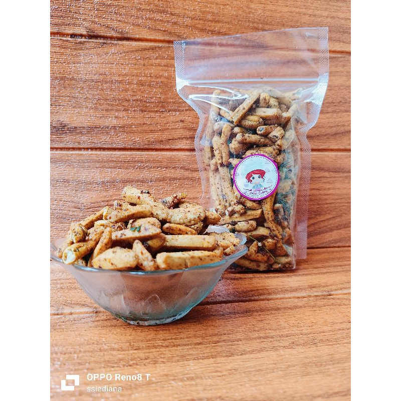 

basreng pedas daun jeruk 250gram