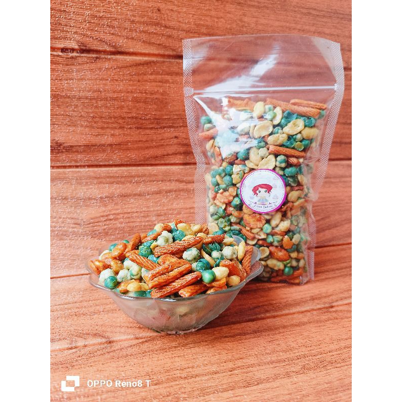 

kacang campur 250gram