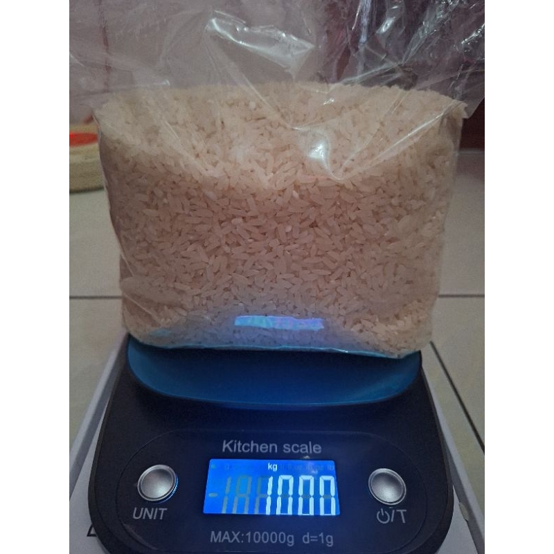 

Beras Putih Kemasan (1kg)vacuum