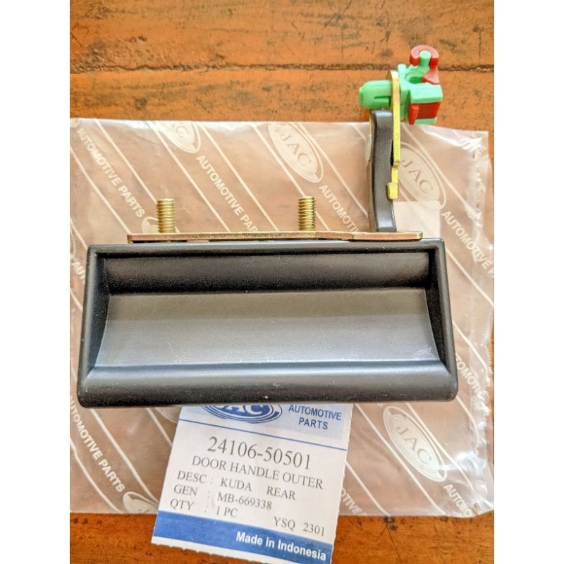 Handle pintu belakang/Bagasi Mitsubishi Kuda
