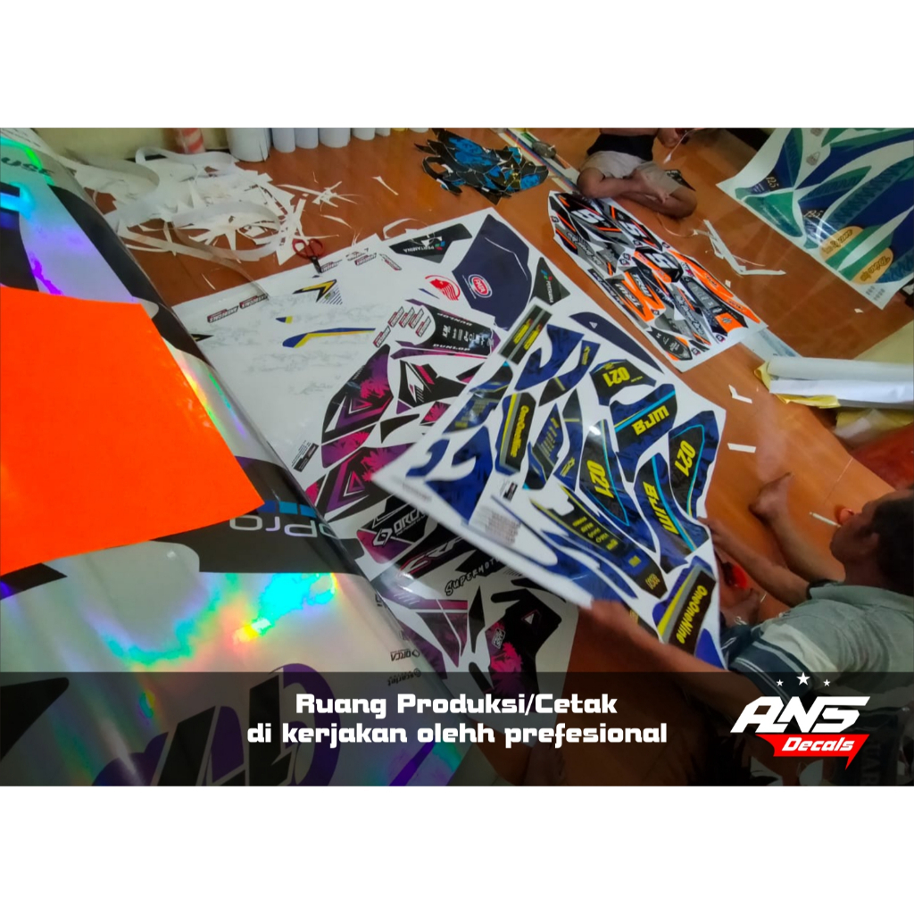 DECAL STICKER MOBIL RUSH SIGRA, AVANZA STIKER MOBIL  VARIASI STIKER MOBIL LIVERY