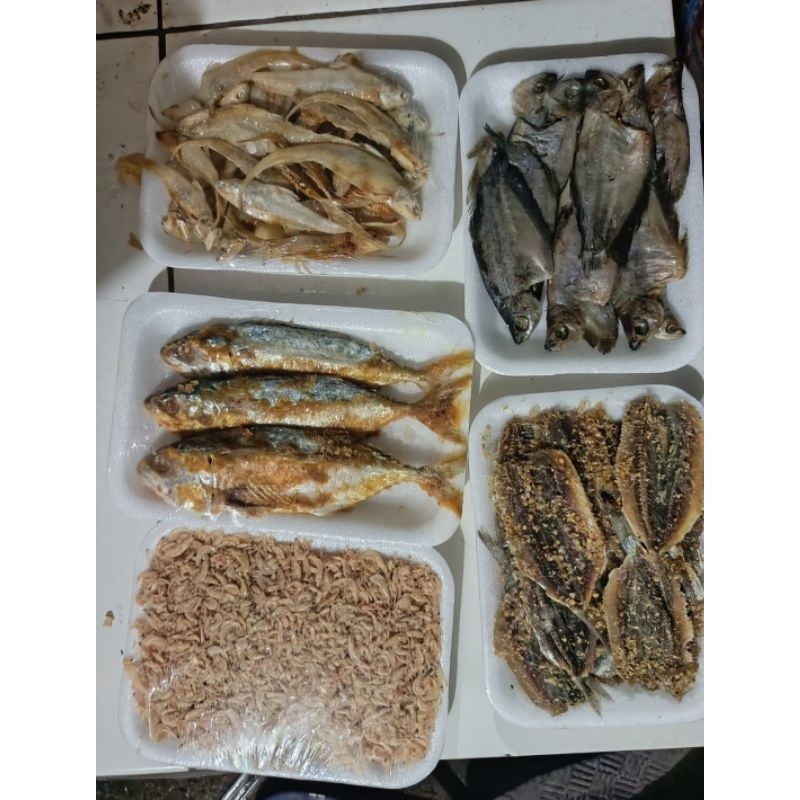 

IKAN ASIN PEDA PUTIH MURAH / EKONOMIS / BERKUALITAS, MULAI HARGA 10 RB AN Saja, Anda Sudah Bisa Menikmati Rasa Ikan, Cumi, Dan Ebi yg Gurih Dan Lezattt. #Salam_LautSamudra.