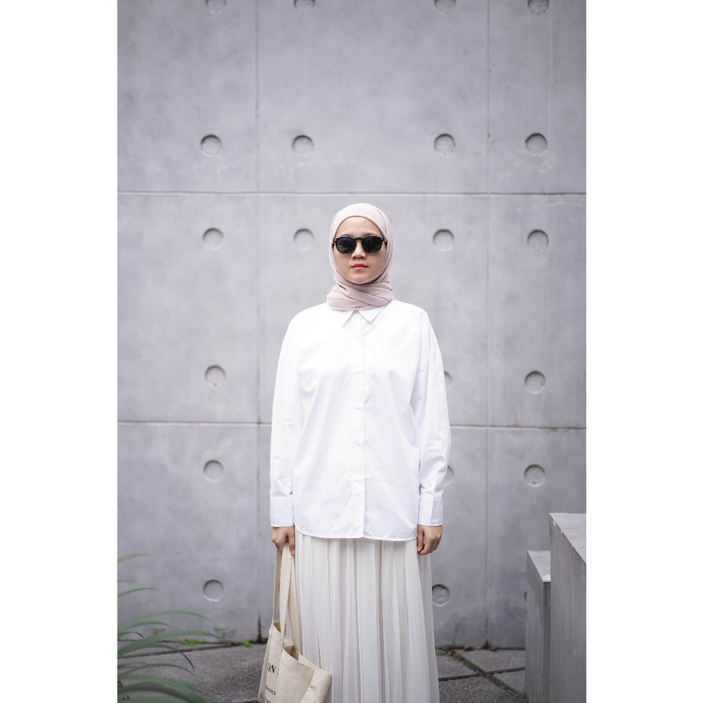 Caltha - Kemeja Putih Oversize, Kemeja Pocket Oversize, Kemeja Hijau Sage Oversize