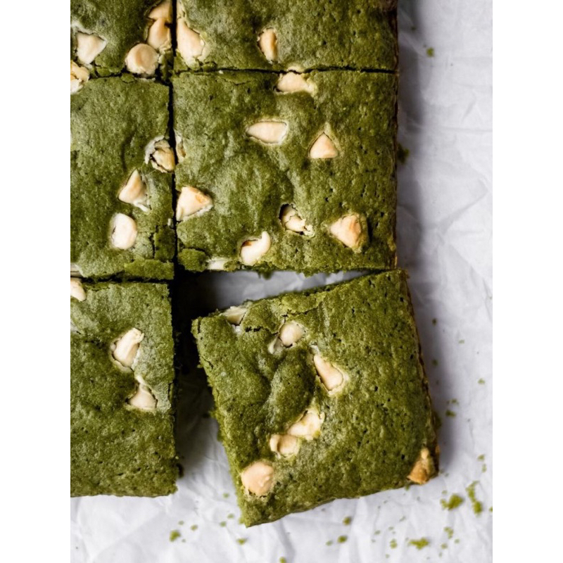 

Matcha Fudgy Brownies 15x15 - By Alfawwaz Bakery