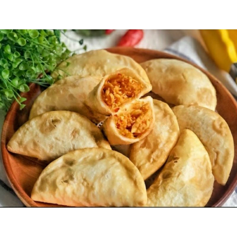 

cireng isi ayam suwir pedas