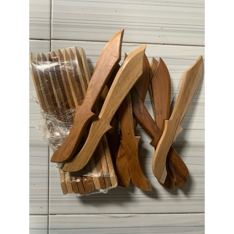 Belati Kayu Untuk Latihan Kripen