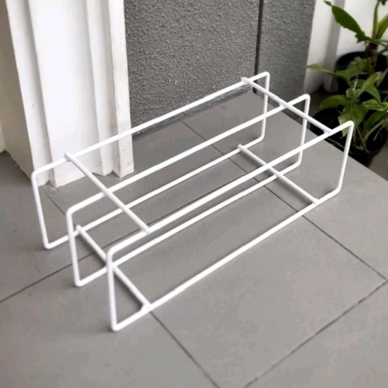 Tempat Sepatu Besi Minimalis / Rak Sepatu