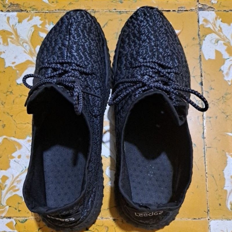 Sepatu Leedoo