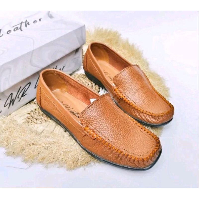 bustong  wanita kulit asli