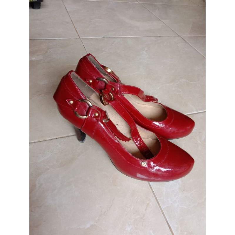 Sepatu Pierre Cardin