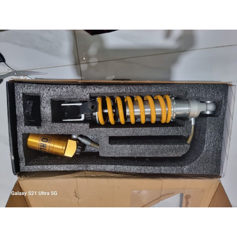 shockbreker shock belakang tabung pisah merk Ohlins Original ninja 250fi old z250fi ninja 250r karbu