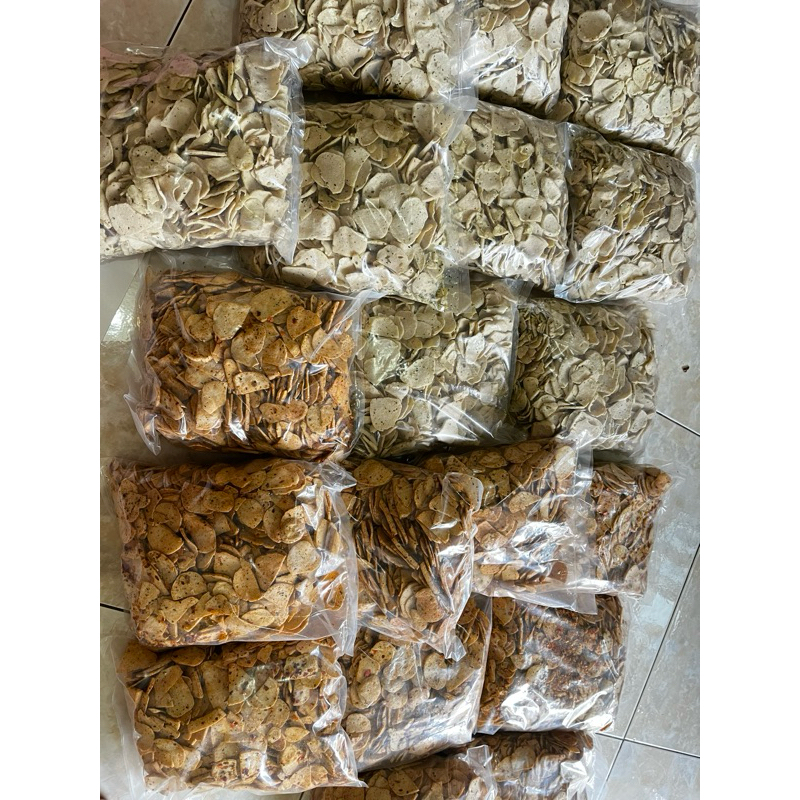 

Basreng Home made Original Daun Jeruk dan Pedas Daun jeruk