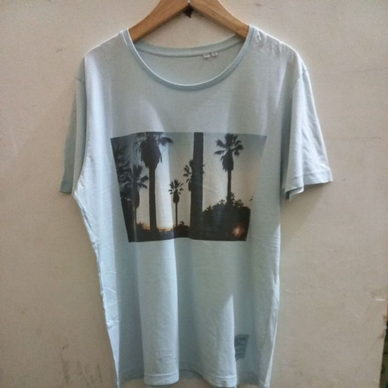 Kaos Catun Uniqlo XL UT