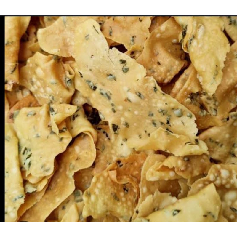 

KERIPIK BAWANG 1000gr/1 kg / KERIPIK PANGSIT