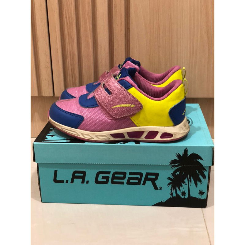 PRELOVED Sepatu LA Gear Anak