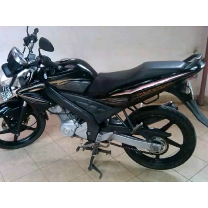 Striping sticker lis les decal polet orian standar motor yamaha vixion old tahun 2011 warna hitam