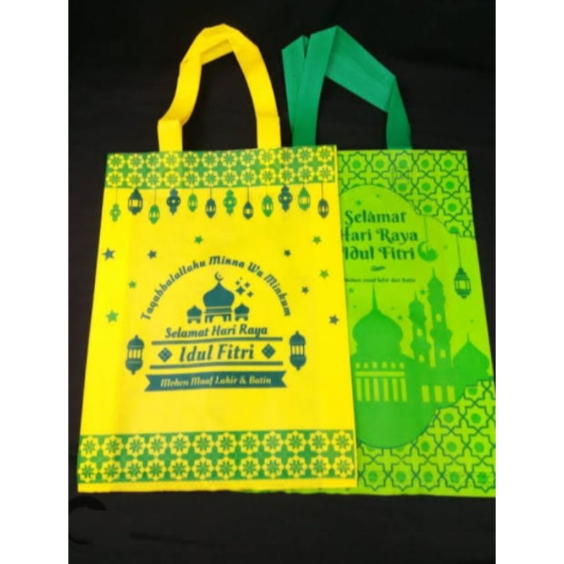 

TAS LEBARAN Ukuran M : 30x40x8cm Model HLS (Handle Lipat Samping)