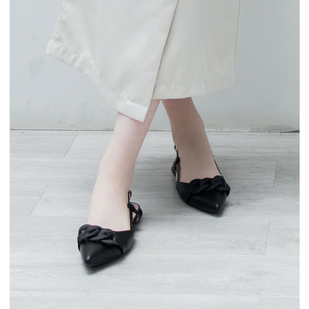 NCY Shoes Fernanda Slingback Shoes warna Black