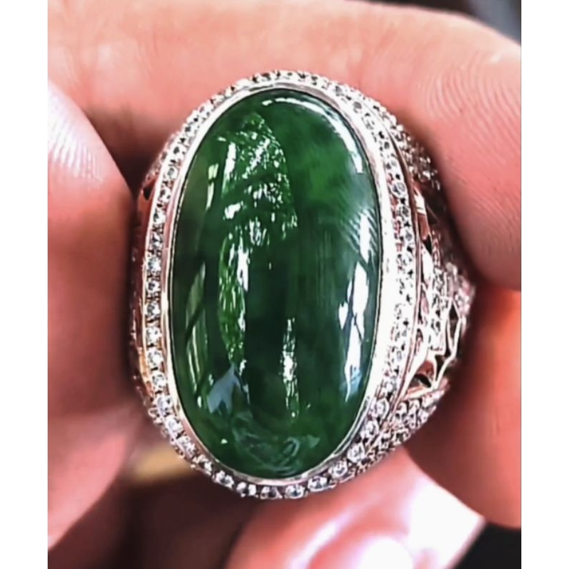 Natural Idocrase Lumut emerald Aceh
