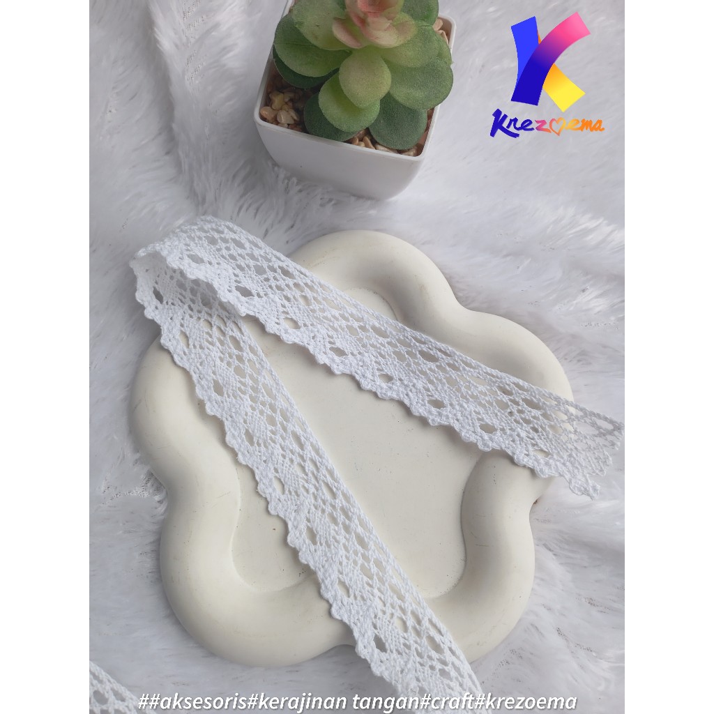 Renda Rajut blaco hiasan baju mukena meteran