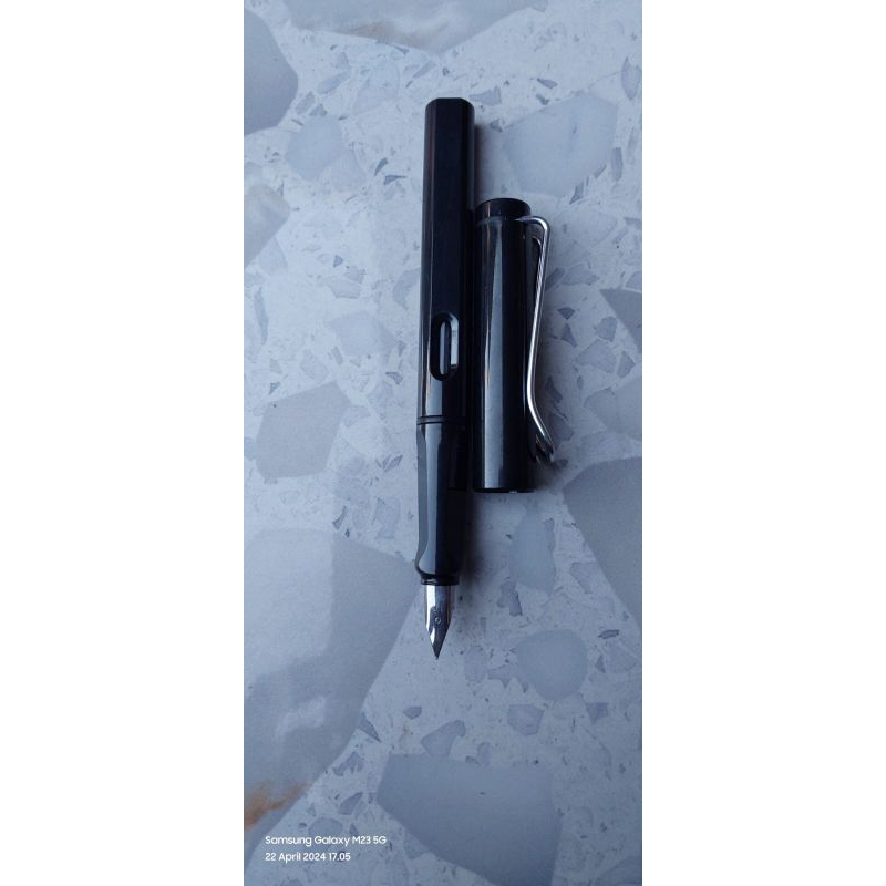 

Pena Asah tulis tutul lugot dan surah Sudah DiAsah siap pakai