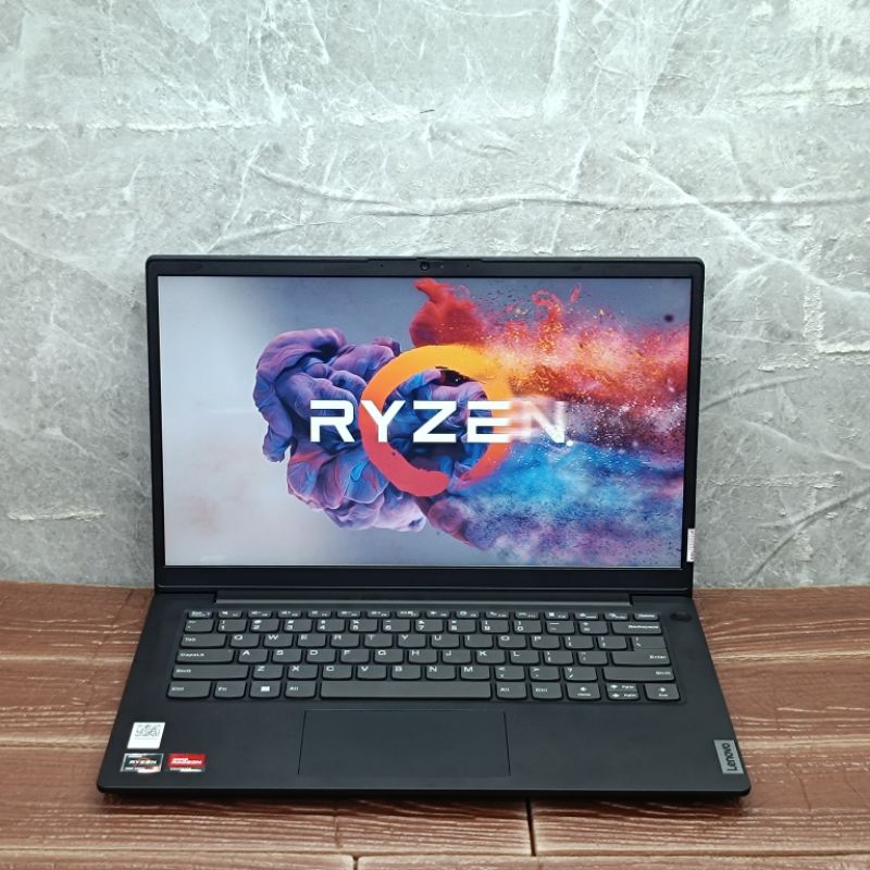 Laptop Lenovo V14 G4 AMN AMD RYZEN 5-7520U RAM 8GB SSD 512GB