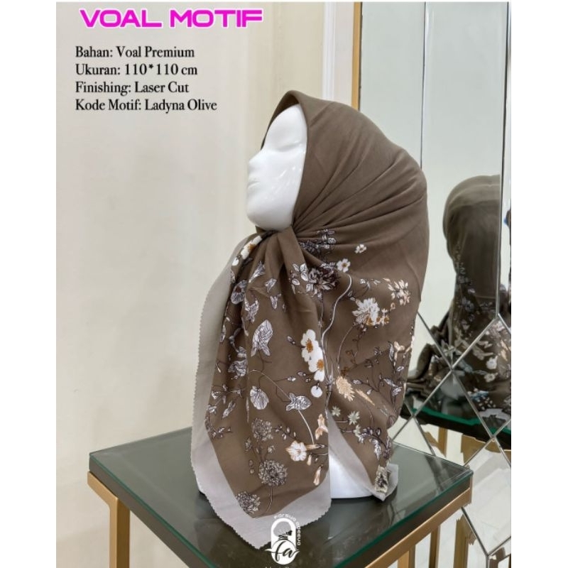 HIJAB SEGI EMPAT MOTIF LADY WARNA OLIVE KERUDUNG VOAL PREMIUM