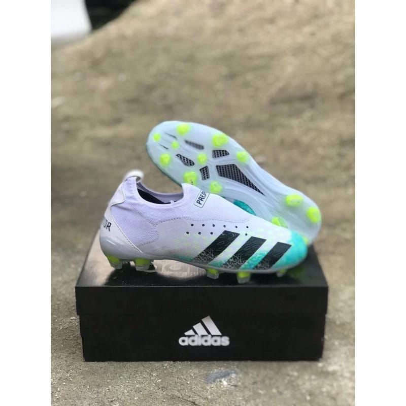 sepatu bola Adidas bahan exslon componen  size 38-39