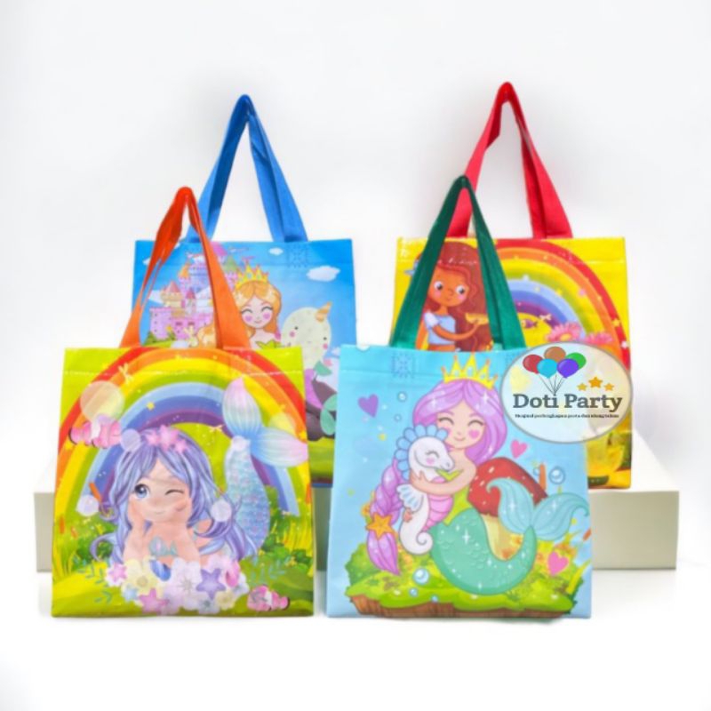 

Tas Souvernir Ulang Tahun Anak / Goodie Bag Ulang Tahun Mermaid BR - S