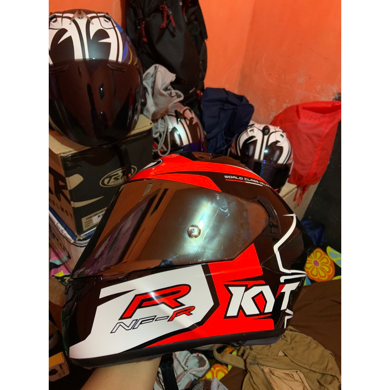 Kyt Nfr track red Blackl glosy